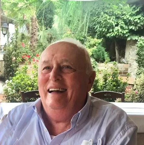 In memoria del Dr. Azriel Davidovits